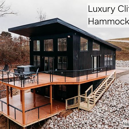 Вилла Luxury Cliffside Hammock House Wellington Экстерьер фото